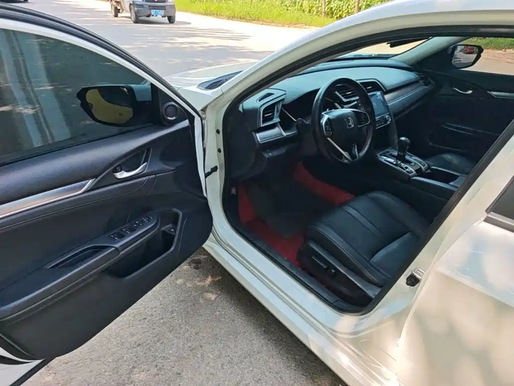 Honda Civic — миниатюра 16