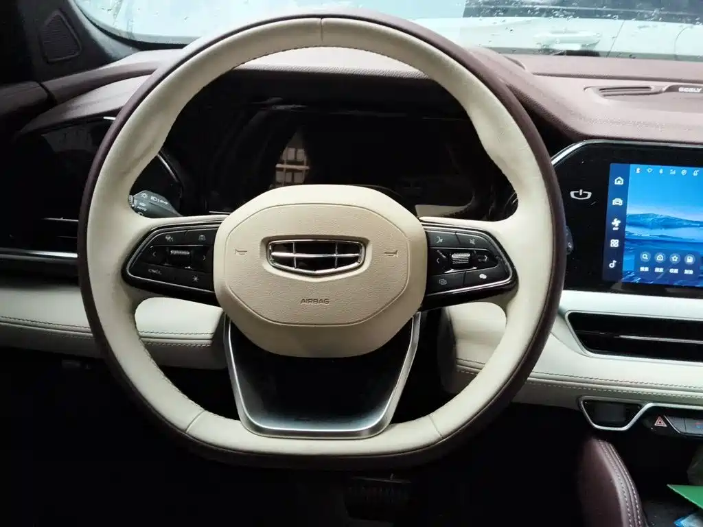 Geely Xingyue L — миниатюра 3
