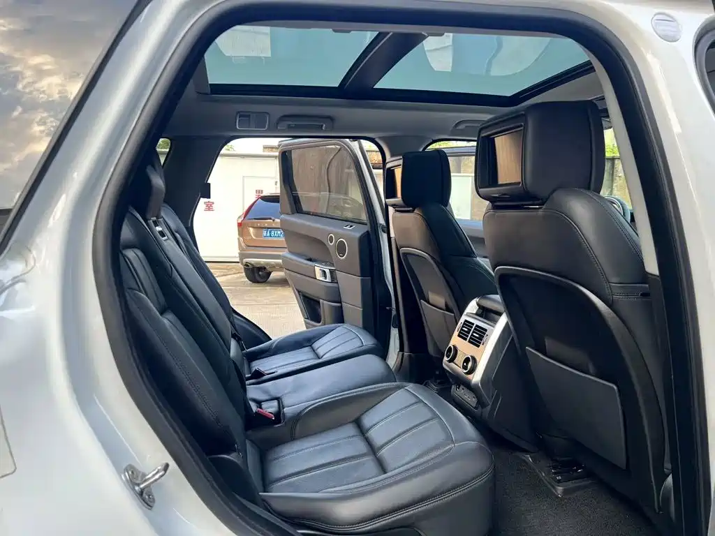 Land Rover Sport — миниатюра 12