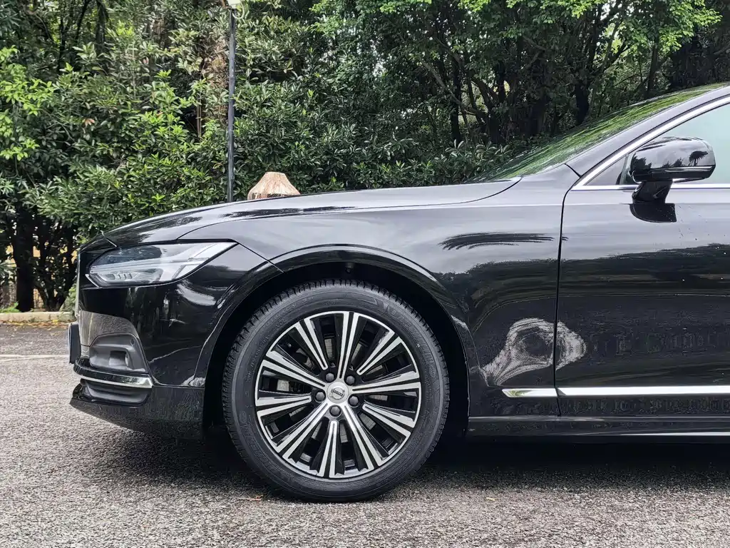Volvo S90 — миниатюра 13