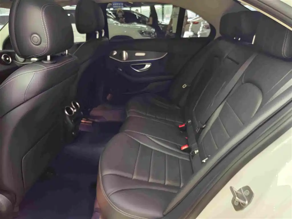 Mercedes-Benz C-Class — миниатюра 10