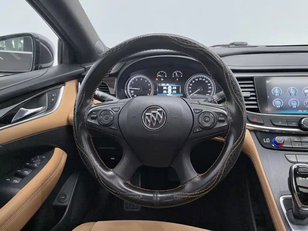 Buick LaCrosse — миниатюра 11