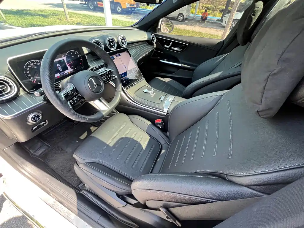 Mercedes-Benz C-Class — миниатюра 11