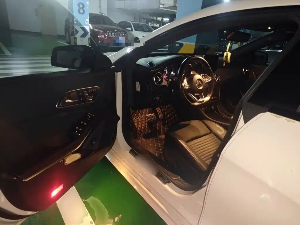 Mercedes-Benz CLA (Import) — миниатюра 17