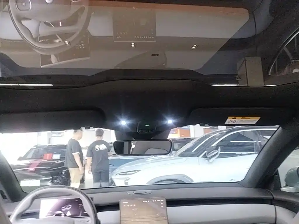 NIO ET5T — миниатюра 18