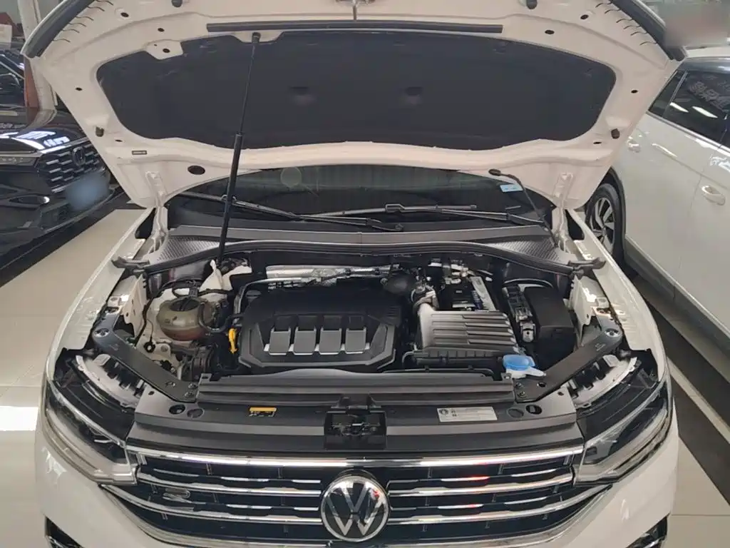 Volkswagen Tiguan X — миниатюра 23