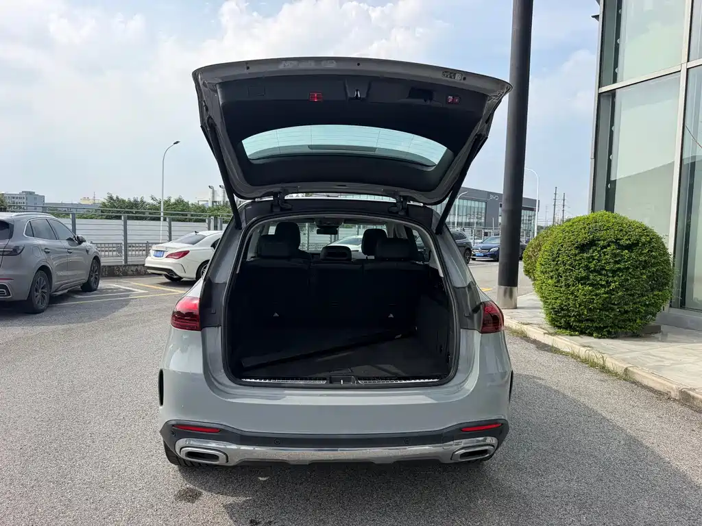 Mercedes-Benz GLE (Import) — миниатюра 24