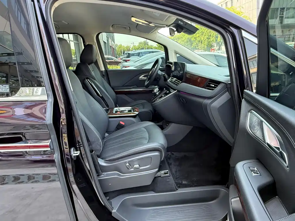 Hongqi Hongqi HQ9 PHEV — миниатюра 31