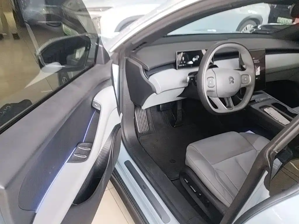 NIO ET5T — миниатюра 16