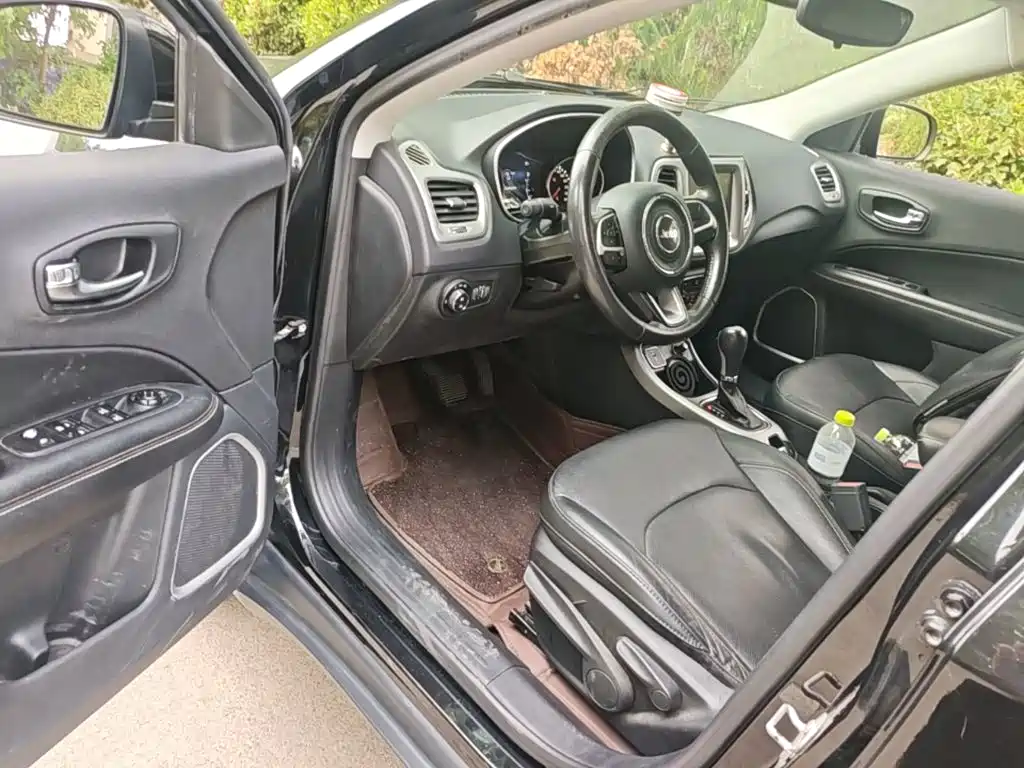 Jeep Compass — миниатюра 16