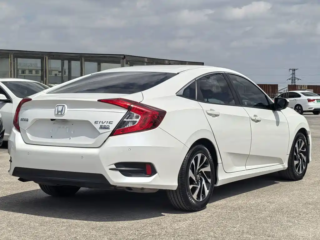 Honda Civic — миниатюра 4