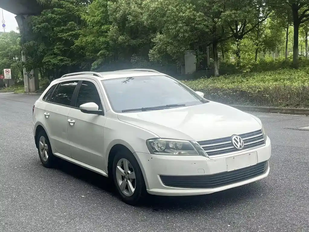 Volkswagen Gran Lavida 2013 1.6L AT