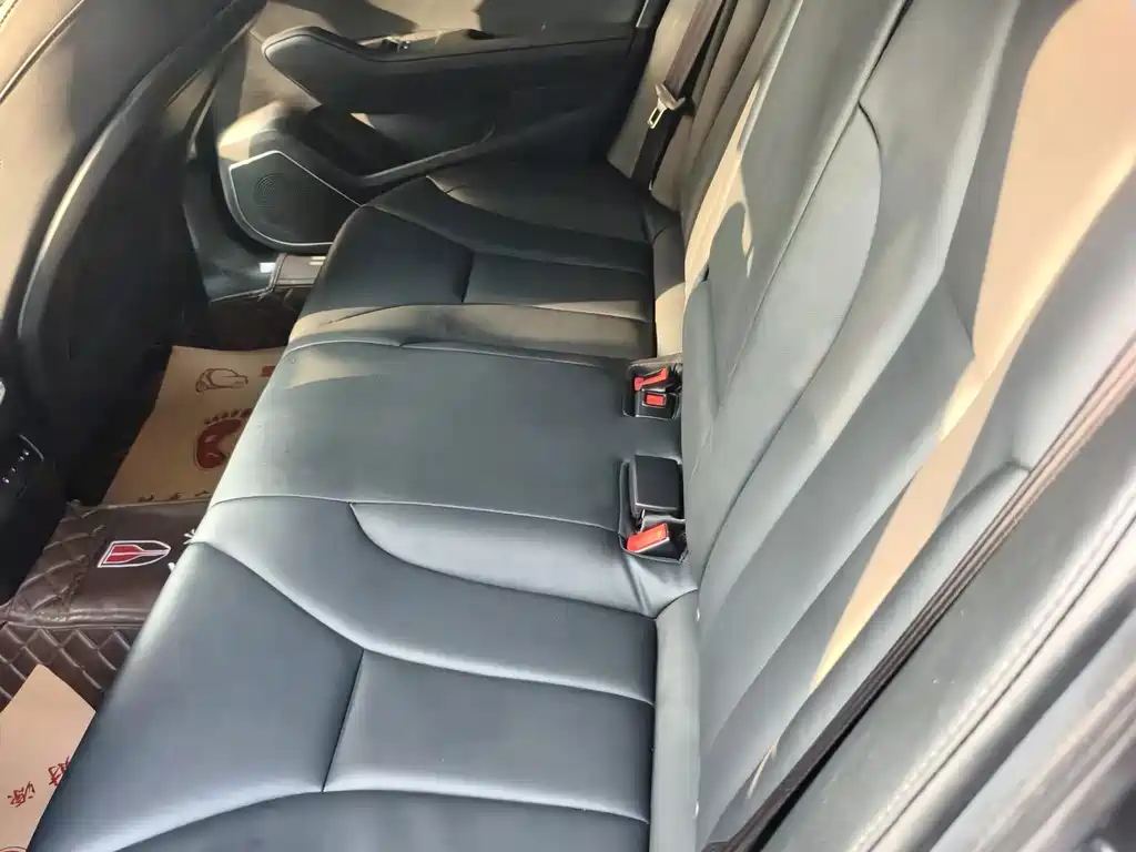 Hongqi Hongqi H5 — миниатюра 7