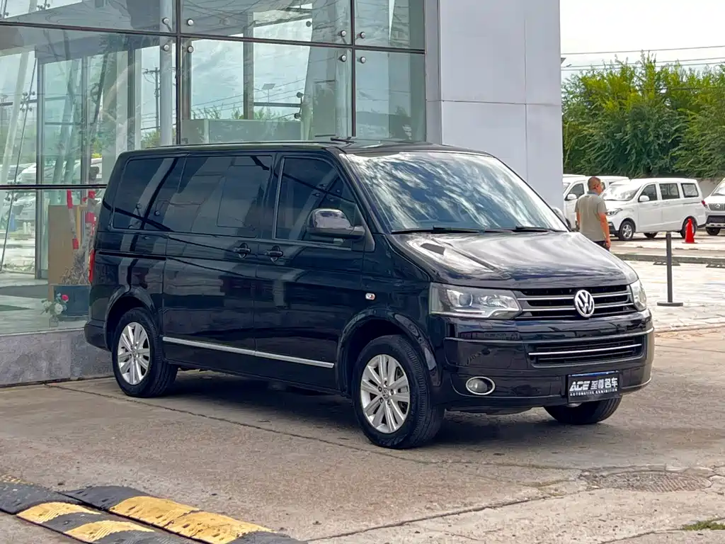Volkswagen Multivan — миниатюра 3