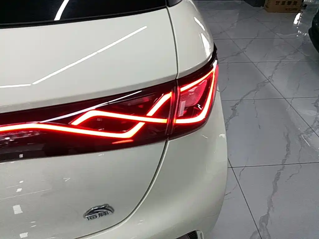 BYD Dolphin — миниатюра 8