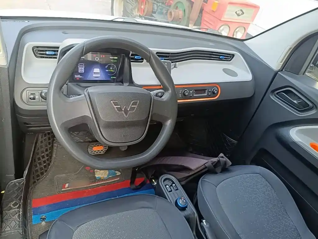 Wuling MINIEV — миниатюра 10