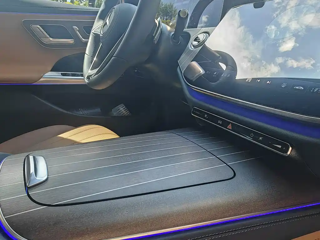 Mercedes-Benz E-Class — миниатюра 29