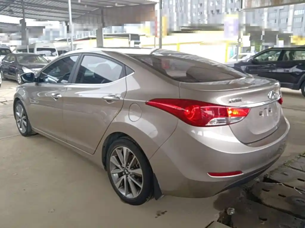 Hyundai Elantra Langdong — миниатюра 5