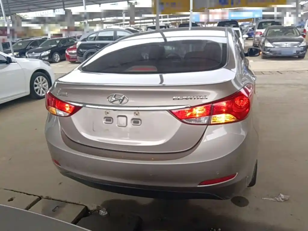 Hyundai Elantra Langdong — миниатюра 6