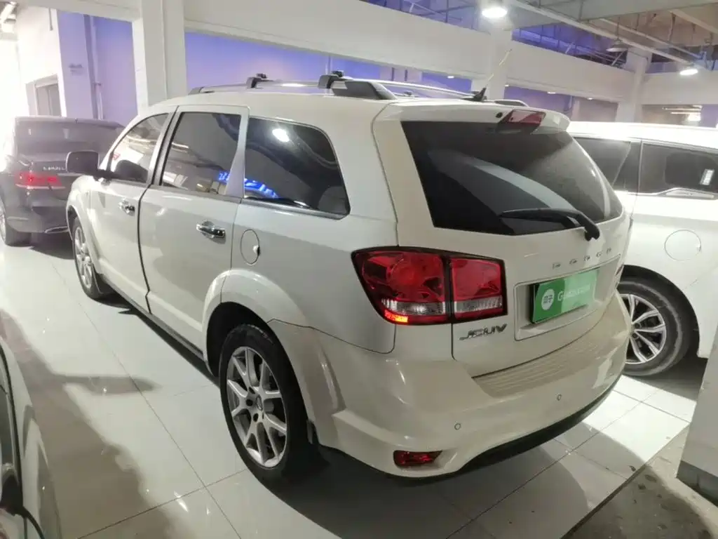 Dodge Journey — миниатюра 5