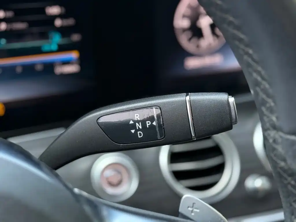 Mercedes-Benz E-Class — миниатюра 16