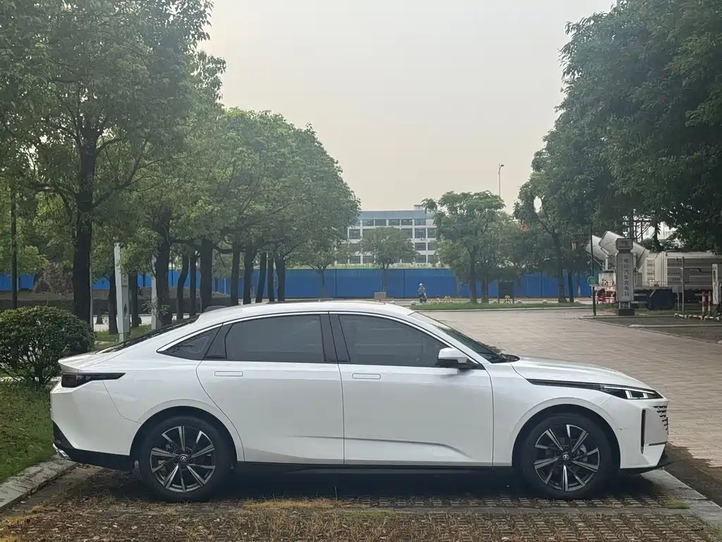 Changan Yida — миниатюра 12