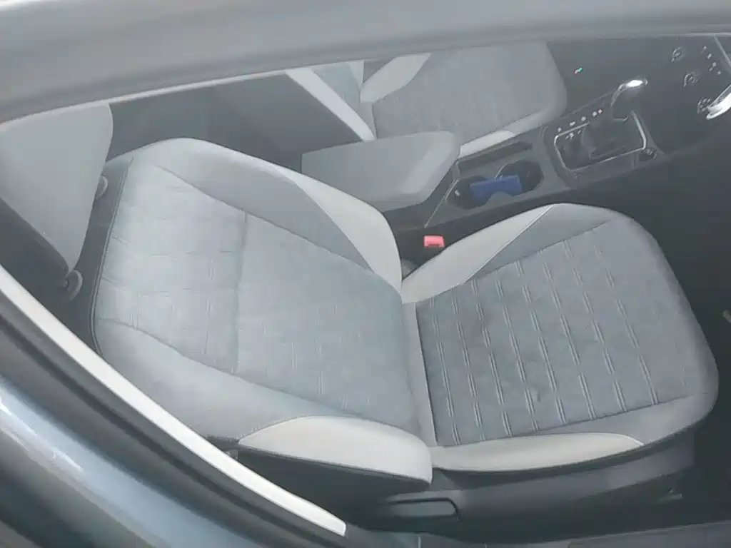 Volkswagen Lavida — миниатюра 25