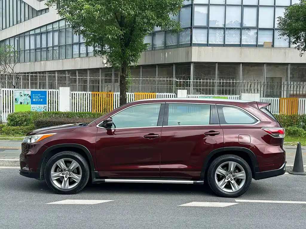 Toyota Highlander — миниатюра 3