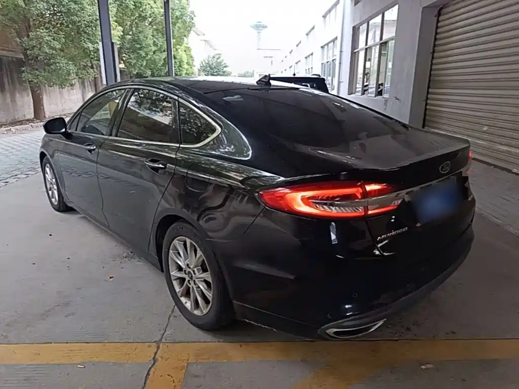 Ford Mondeo — миниатюра 5