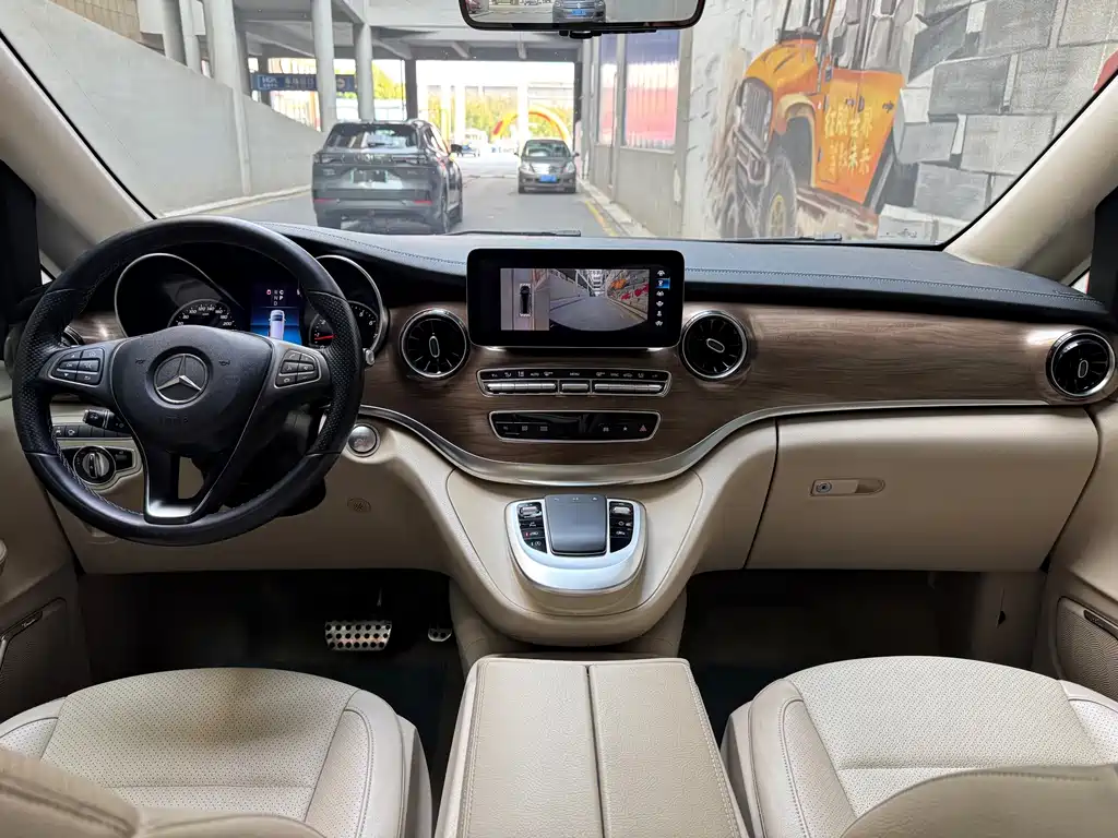 Mercedes-Benz V-Class — миниатюра 16