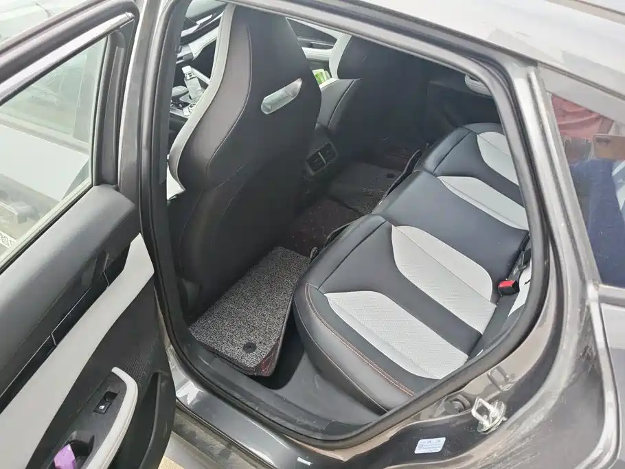 Changan UNI-V iDD — миниатюра 11