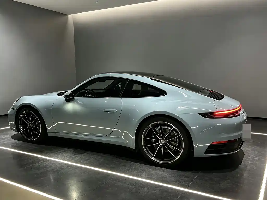 Porsche 911 2023 Carrera 3.0T