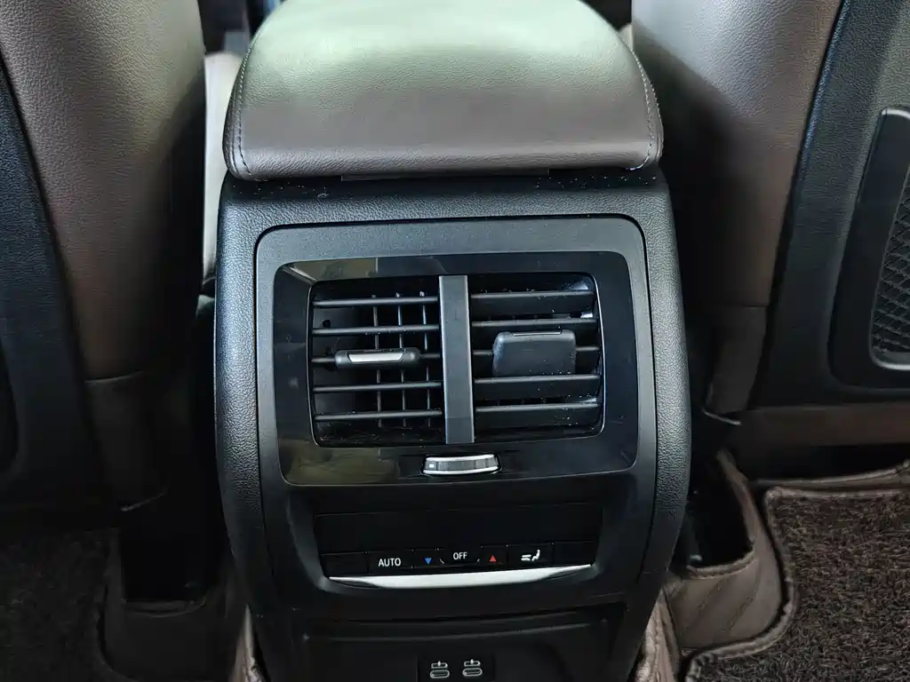 BMW X3 — миниатюра 11