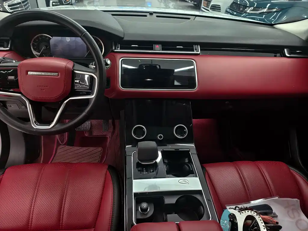 Land Rover Velar — миниатюра 10