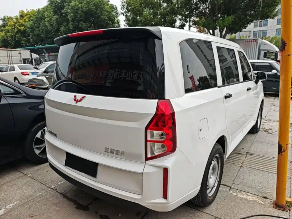 Wuling Hongguang PLUS — миниатюра 7