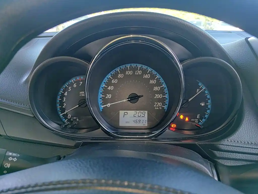 Toyota Yaris L — миниатюра 12
