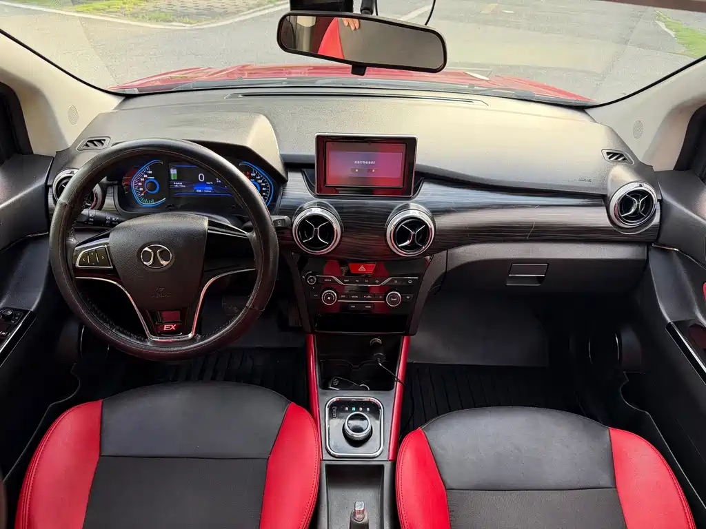 BAIC New Energy EX — миниатюра 10