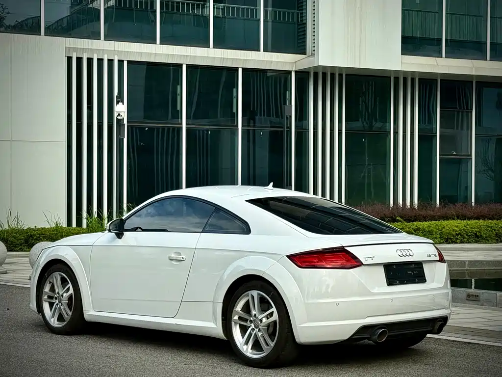 Audi TT — миниатюра 4