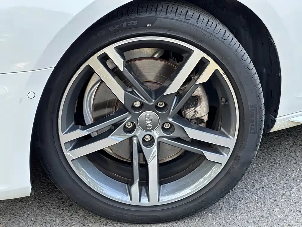 Audi A4L — миниатюра 5