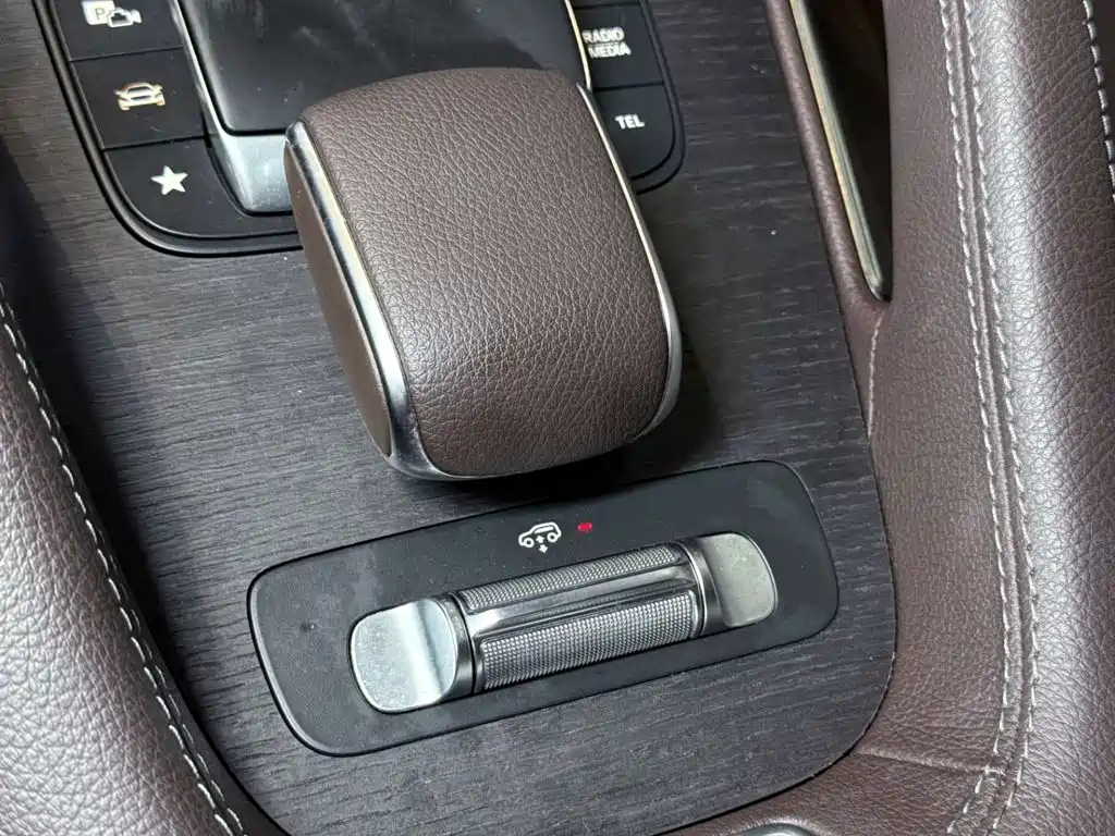 Mercedes-Benz GLE (Import) — миниатюра 12