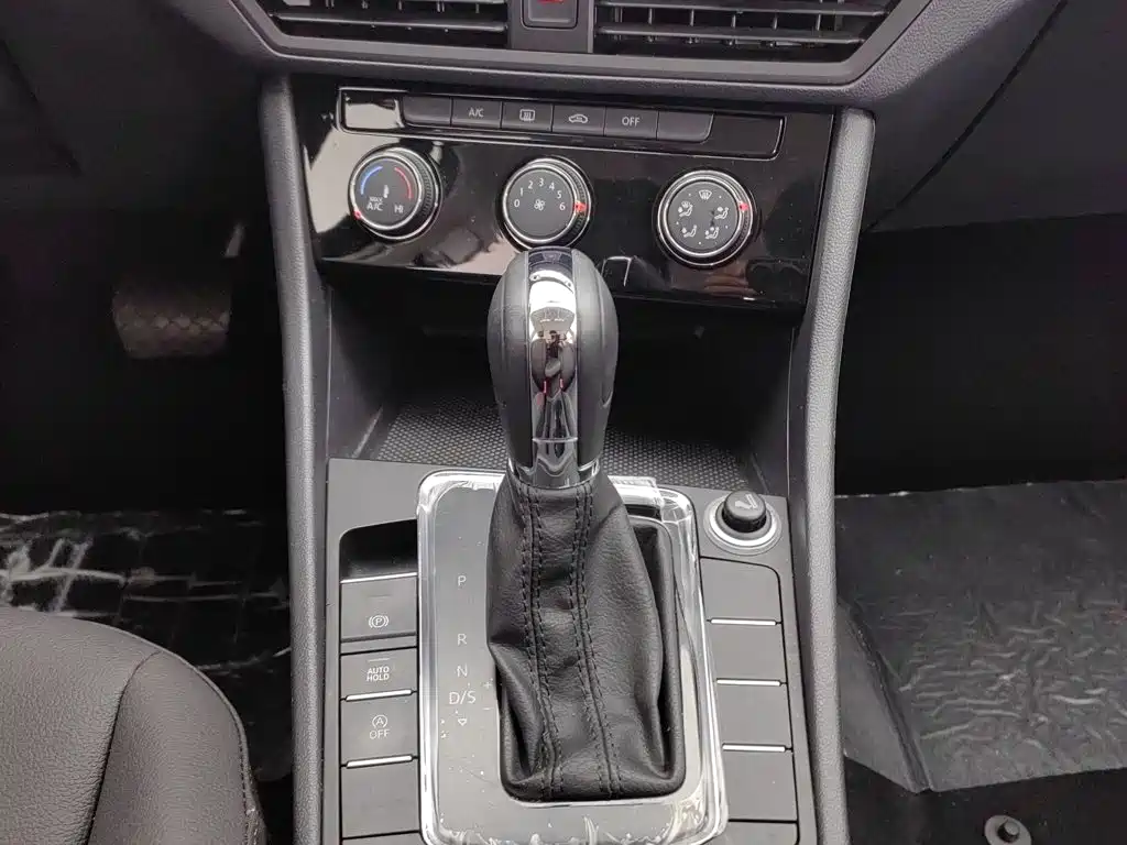 Volkswagen Bora — миниатюра 13
