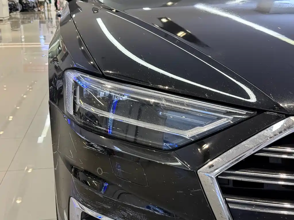 Audi A8 — миниатюра 3