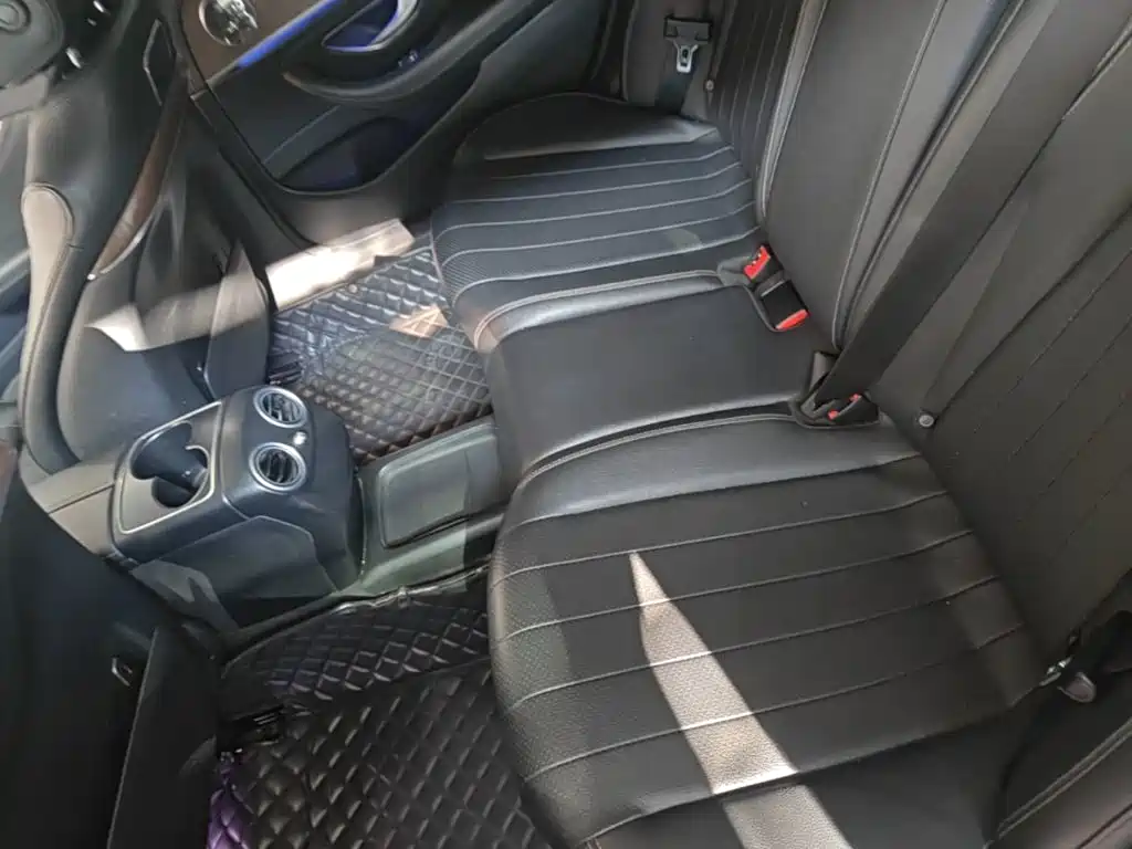 Mercedes-Benz E-Class — миниатюра 17