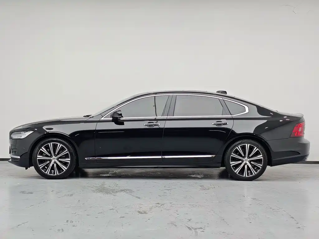 Volvo S90 — миниатюра 6