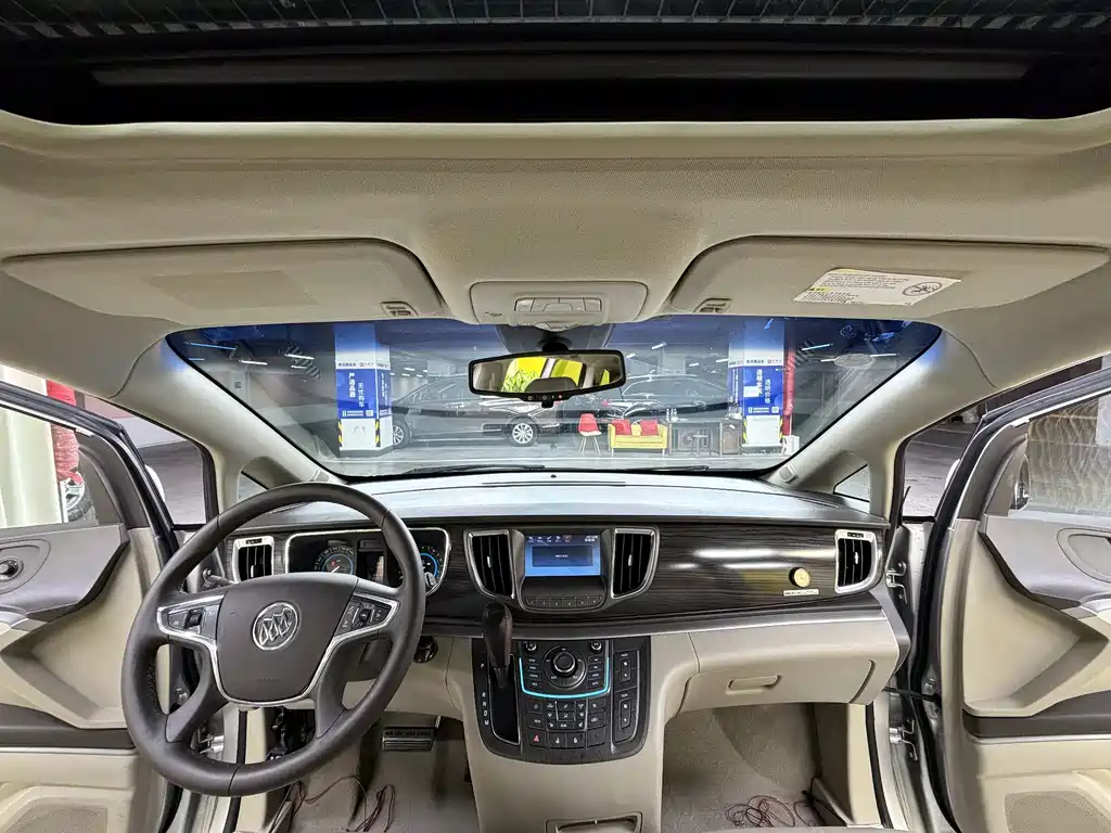 Buick GL8 — миниатюра 23