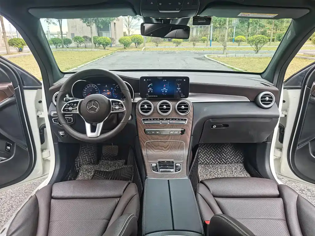 Mercedes-Benz GLC 2022 GLC 300 L 4MATIC Luxury