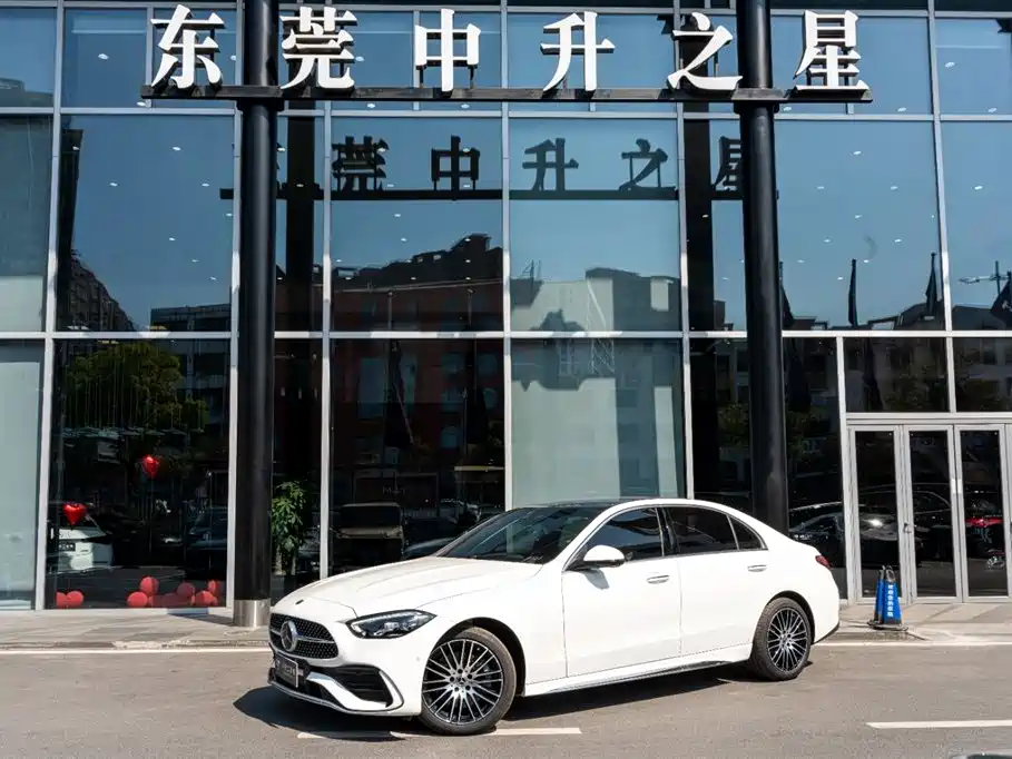 Mercedes-Benz C-Class — миниатюра 2