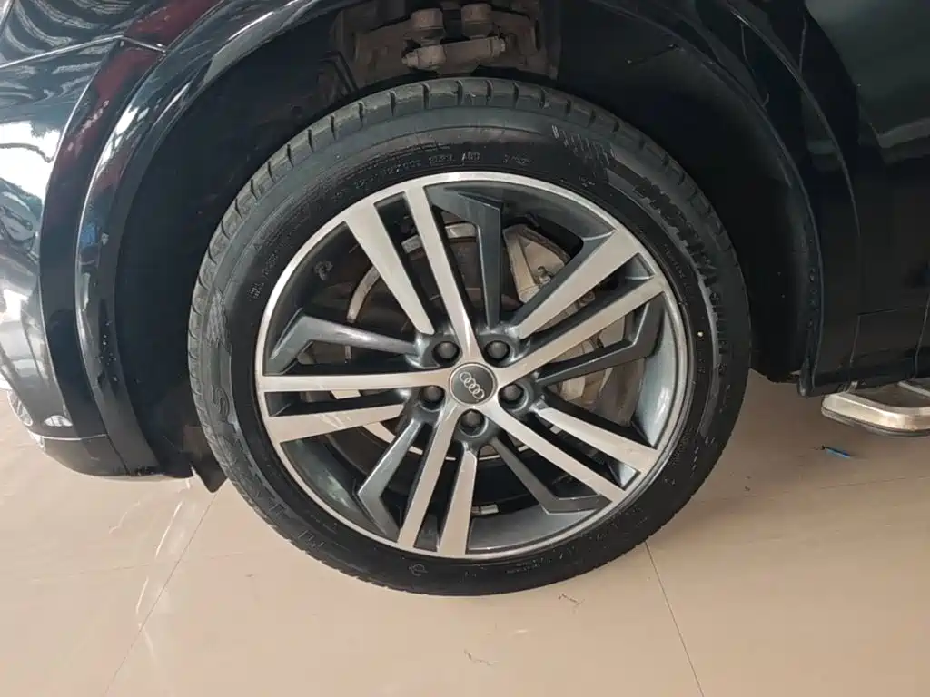 Audi Q5L — миниатюра 23