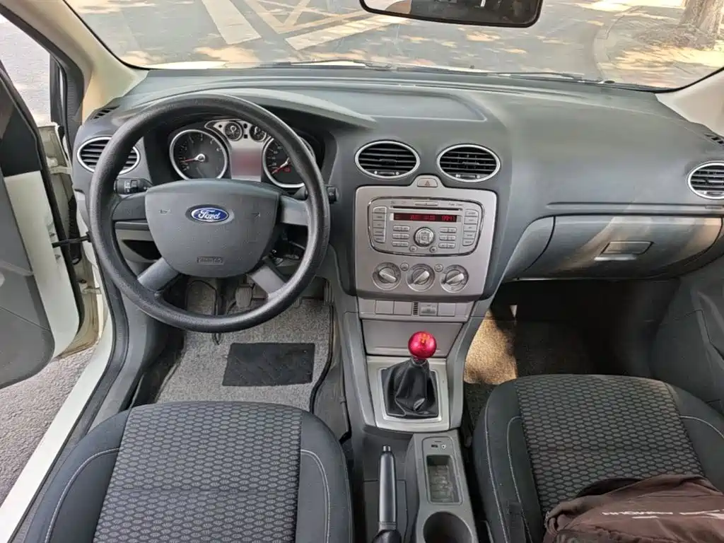 Ford Focus — миниатюра 10