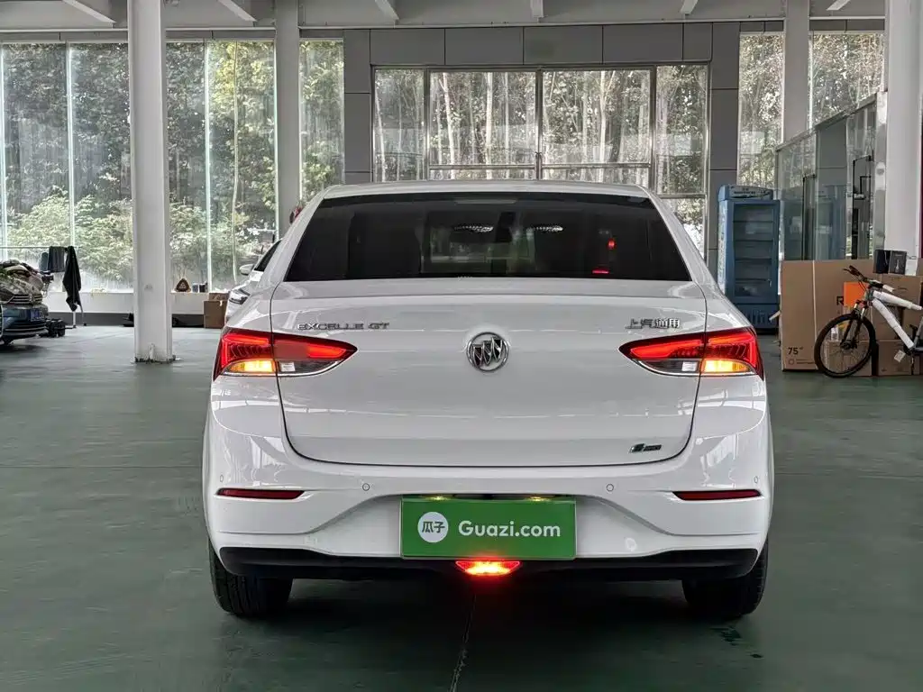 Buick Excelle — миниатюра 6